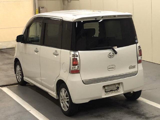 DAIHATSU TANTO EXE
