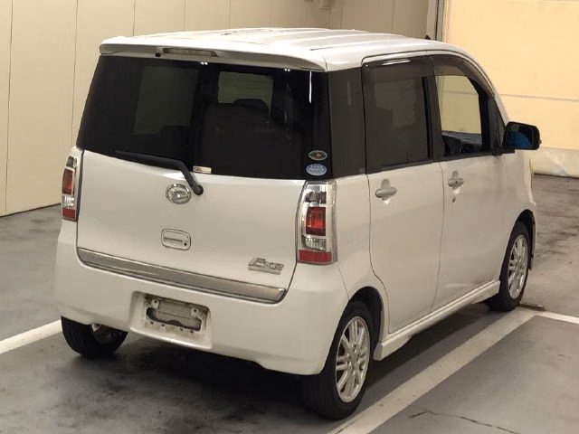DAIHATSU TANTO EXE