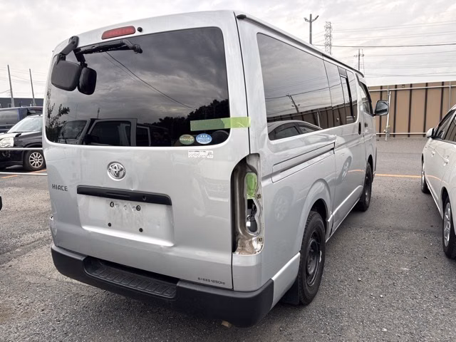TOYOTA REGIUS ACE