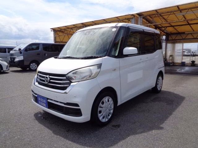NISSAN DAYZ ROOX