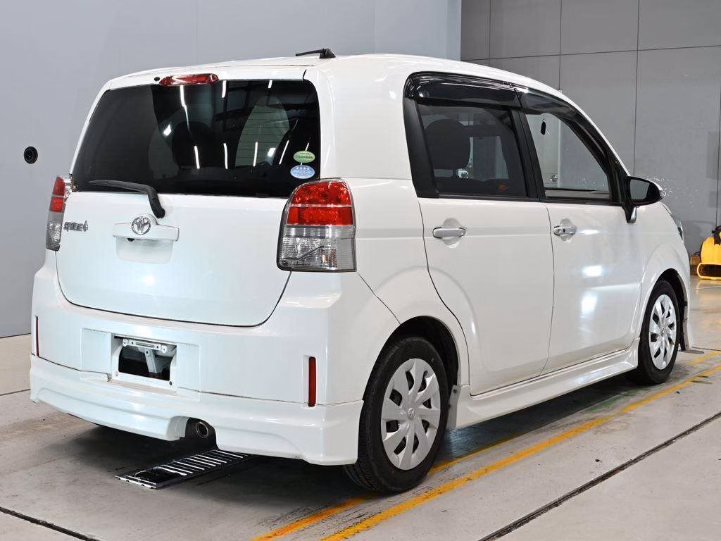 TOYOTA SPADE
