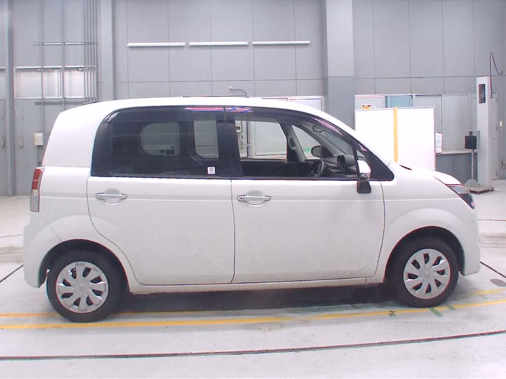TOYOTA SPADE