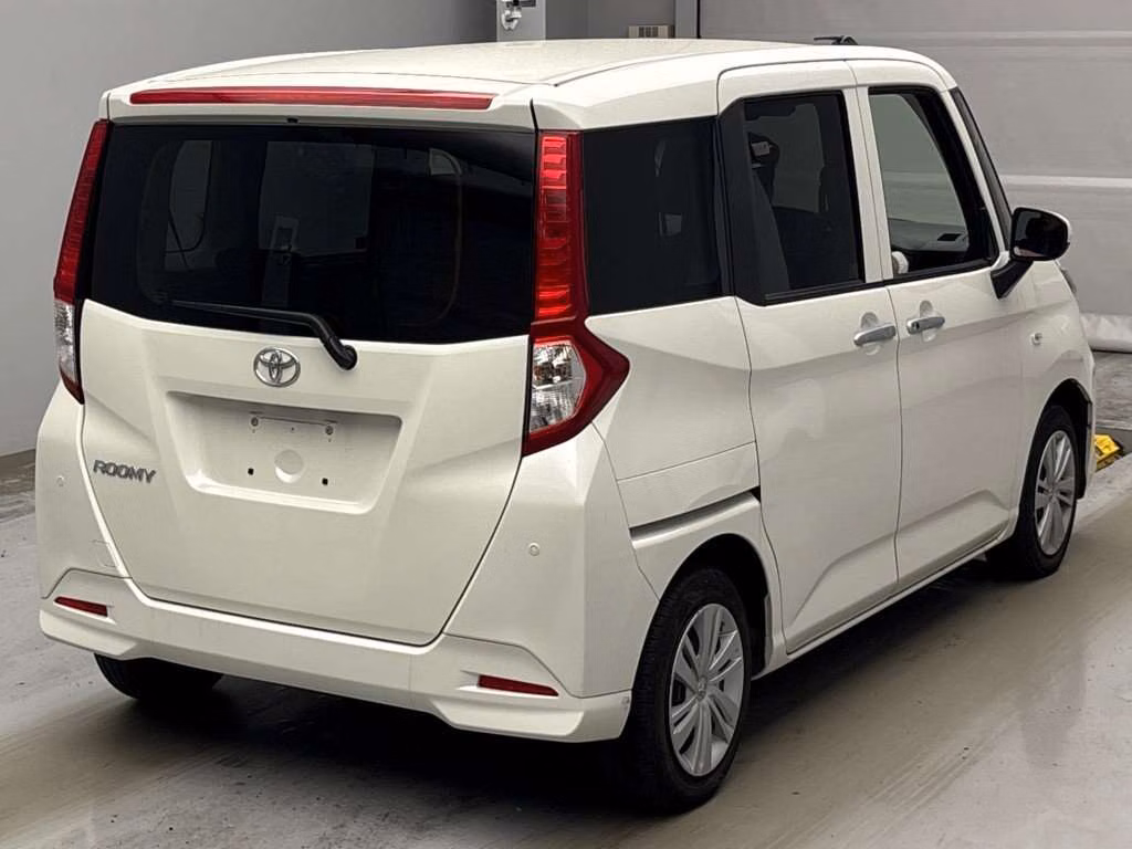 TOYOTA ROOMY