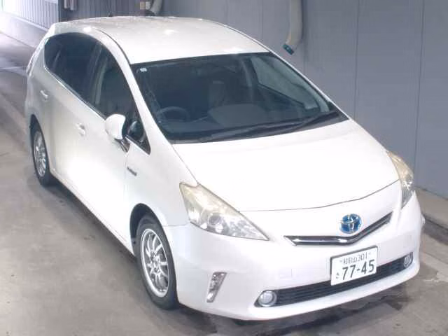 TOYOTA PRIUS ALPHA