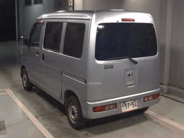 TOYOTA PIXIS VAN