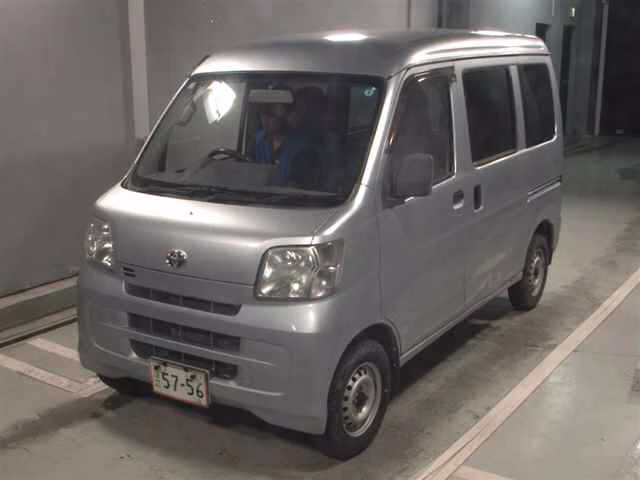 TOYOTA PIXIS VAN