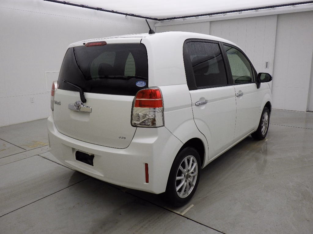 TOYOTA SPADE