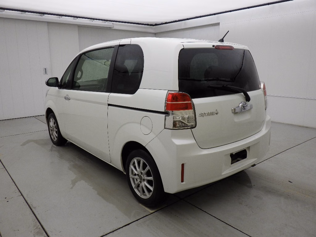 TOYOTA SPADE