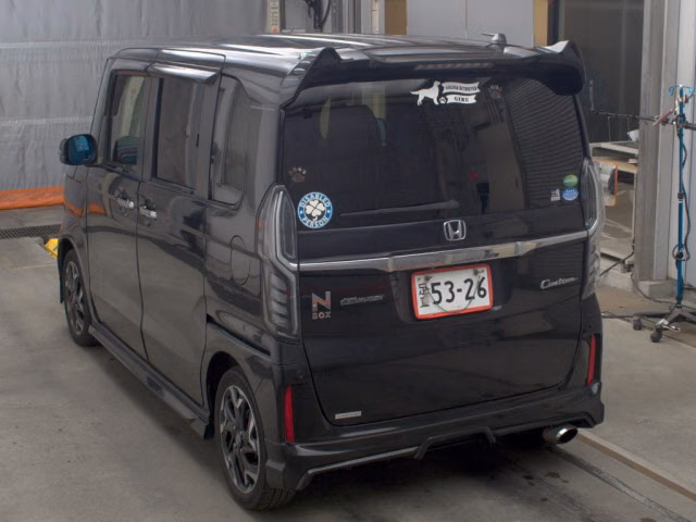 HONDA N-BOX
