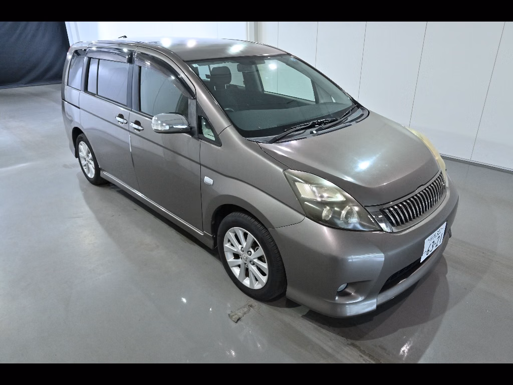 TOYOTA ISIS