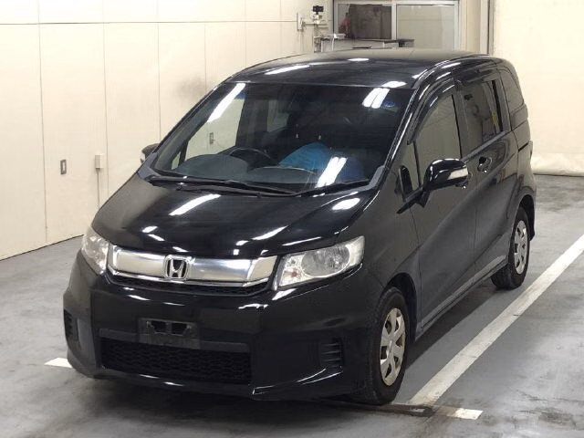 HONDA FREED SPIKE