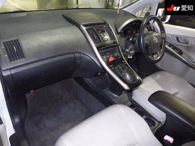 TOYOTA SAI