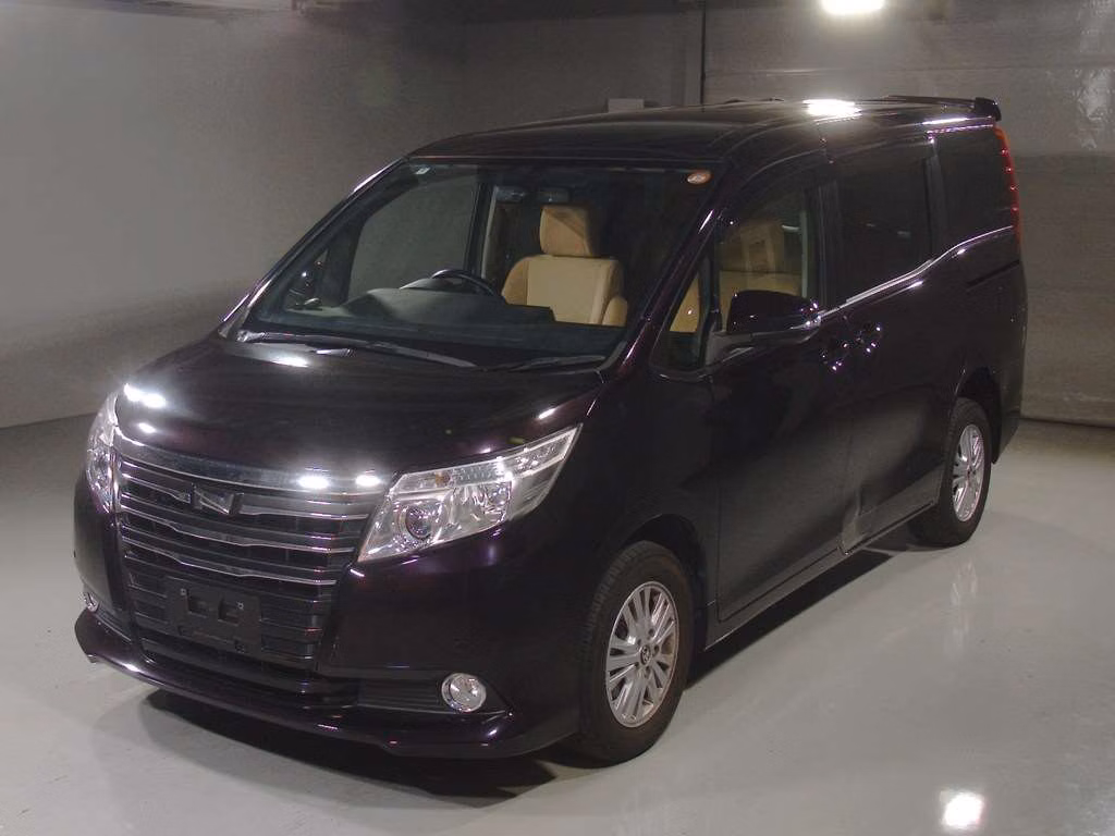 TOYOTA NOAH