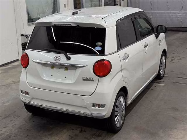 DAIHATSU CAST