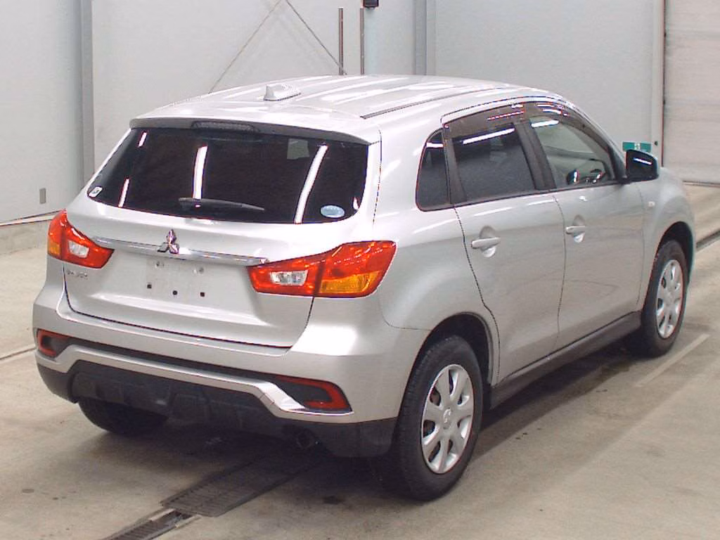 MITSUBISHI RVR
