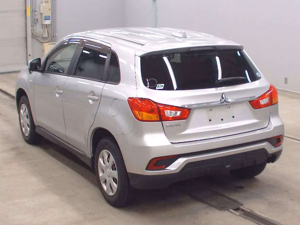 MITSUBISHI RVR
