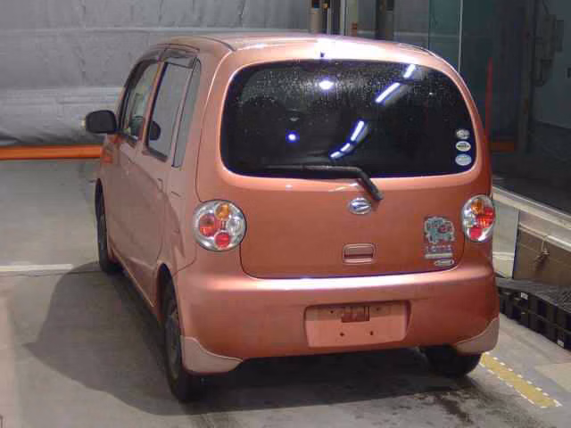DAIHATSU MOVE LATTE