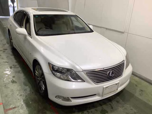 LEXUS LS600H