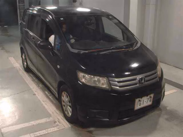 HONDA FREED SPIKE