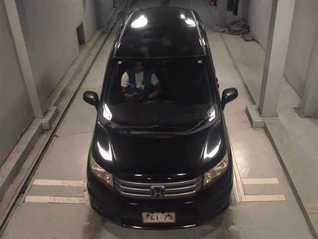 HONDA FREED SPIKE