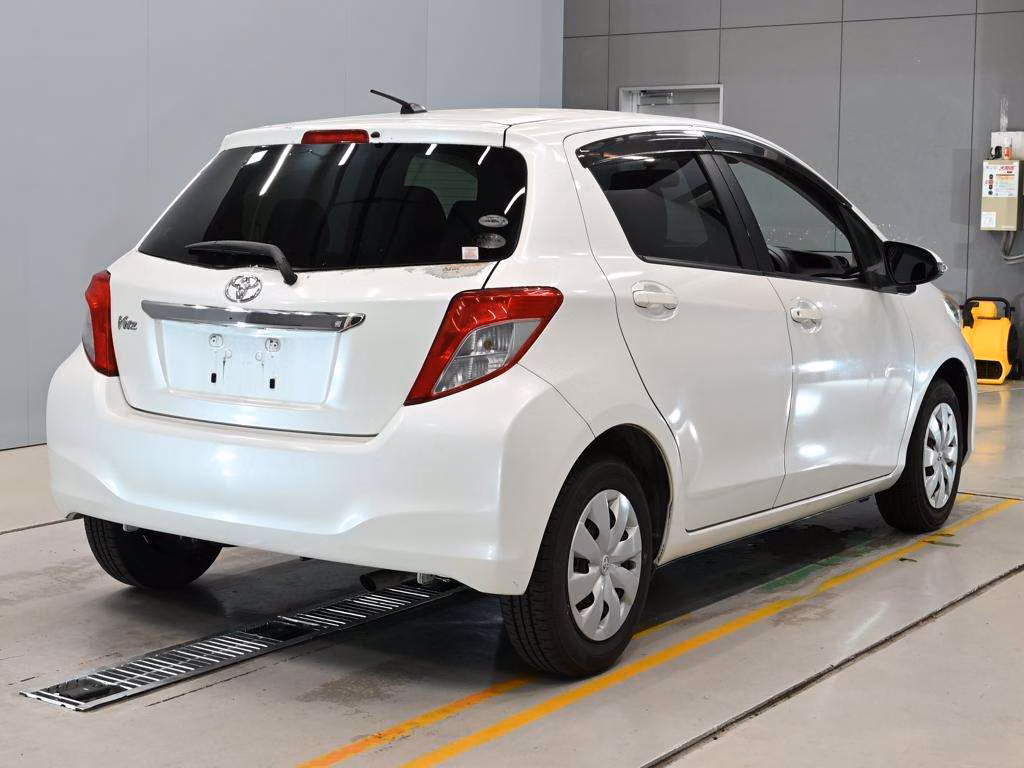 TOYOTA VITZ
