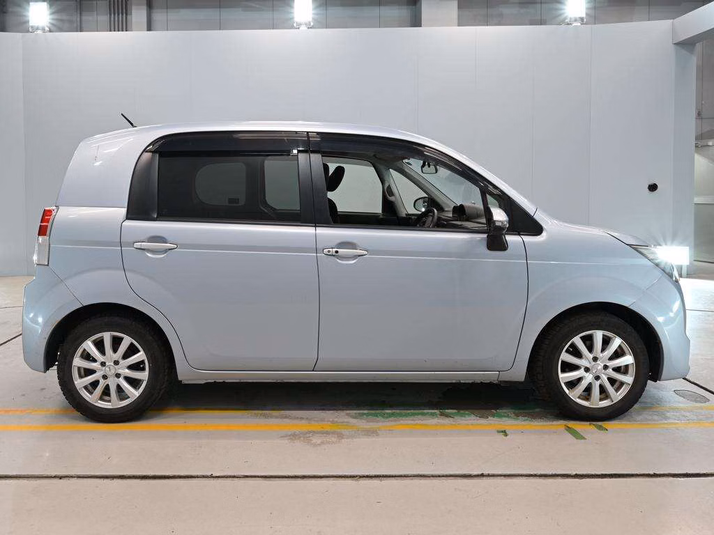 TOYOTA SPADE