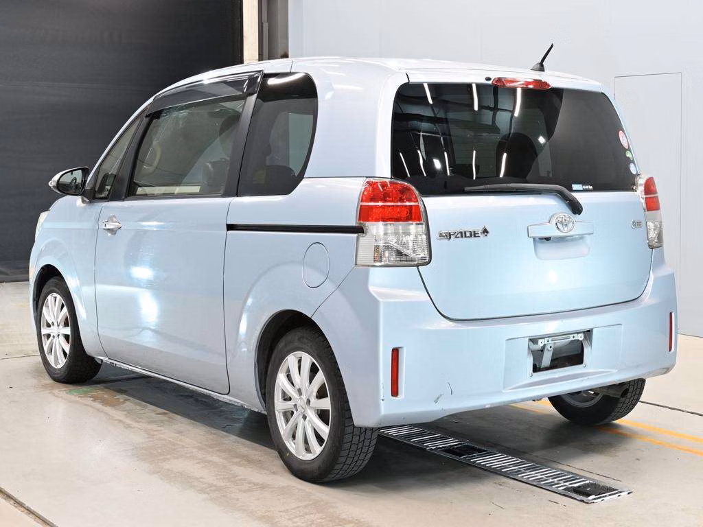 TOYOTA SPADE