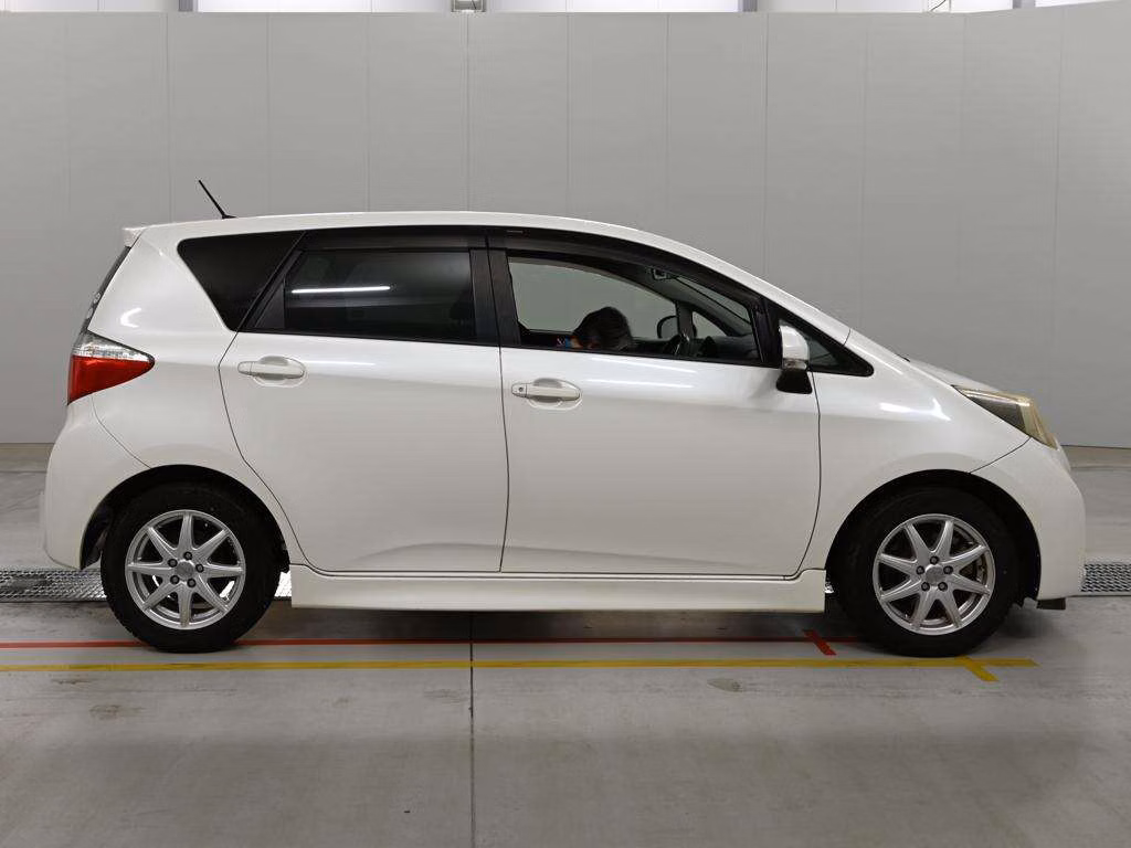 TOYOTA RACTIS