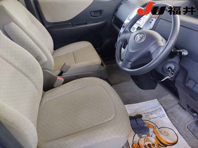 TOYOTA RACTIS