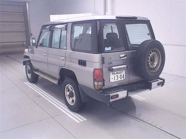 TOYOTA LAND CRUISER