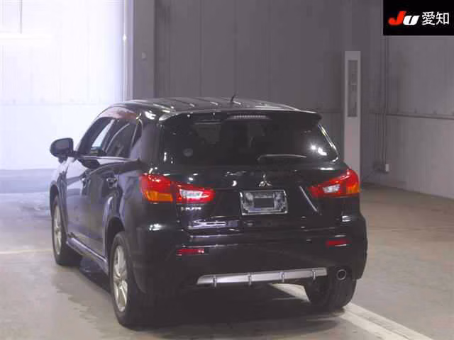 MITSUBISHI RVR