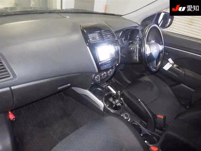 MITSUBISHI RVR