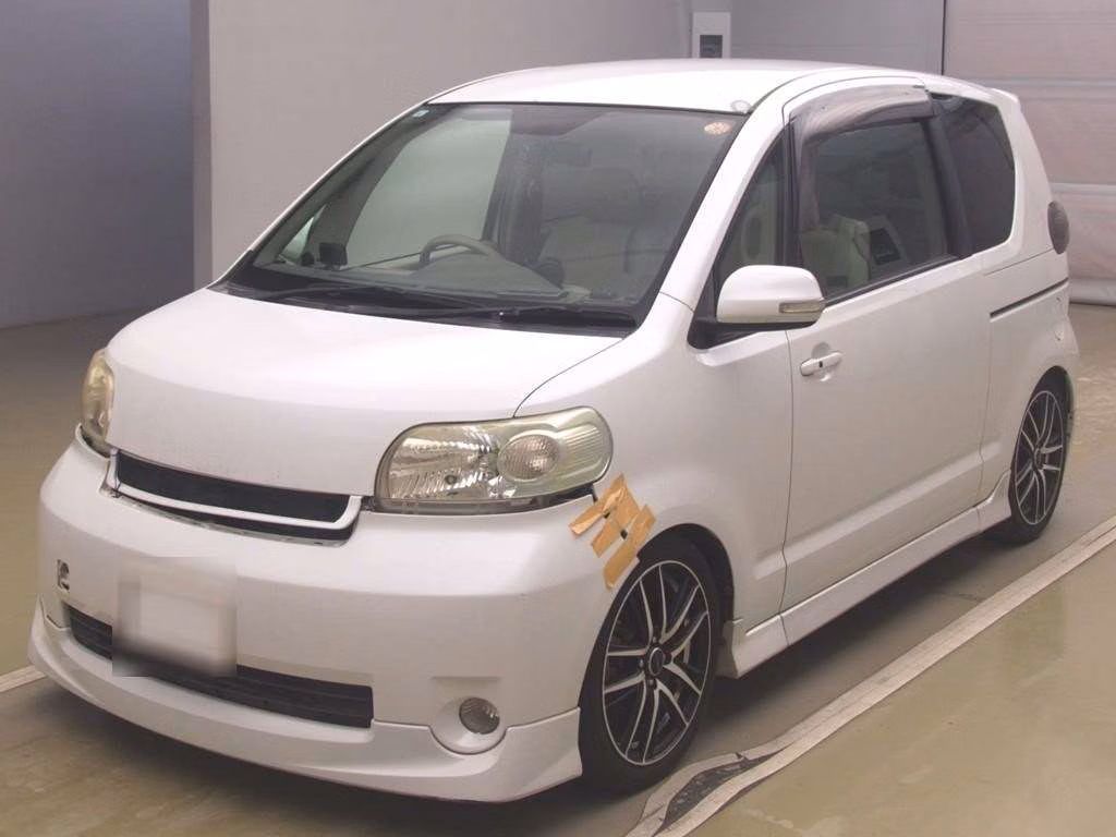 TOYOTA PORTE