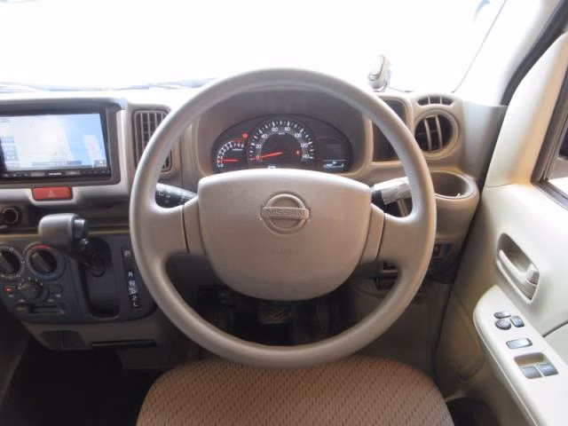 NISSAN NV100 CLIPPER