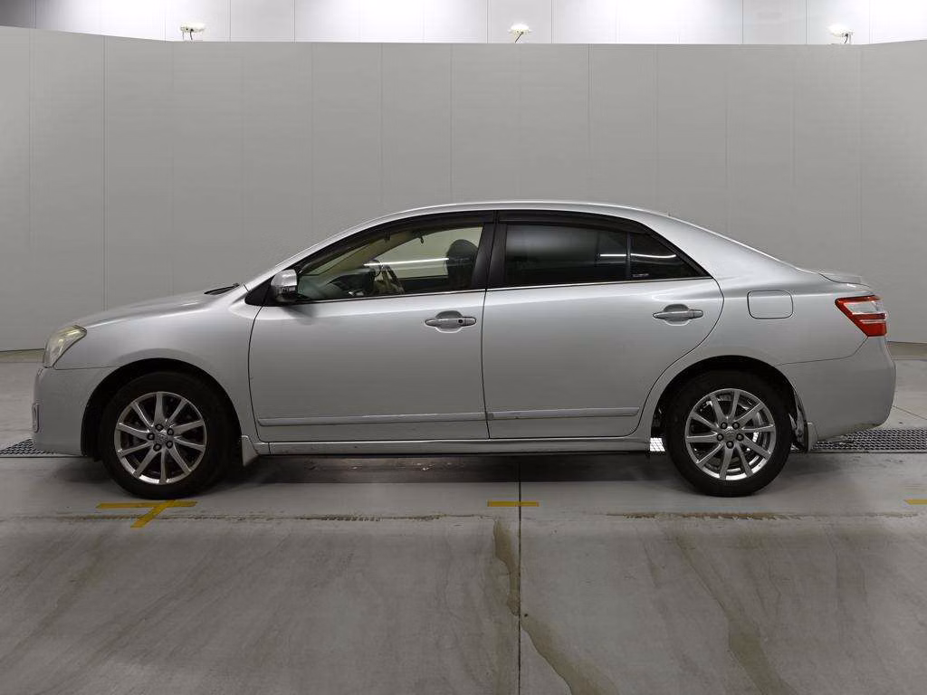 TOYOTA PREMIO