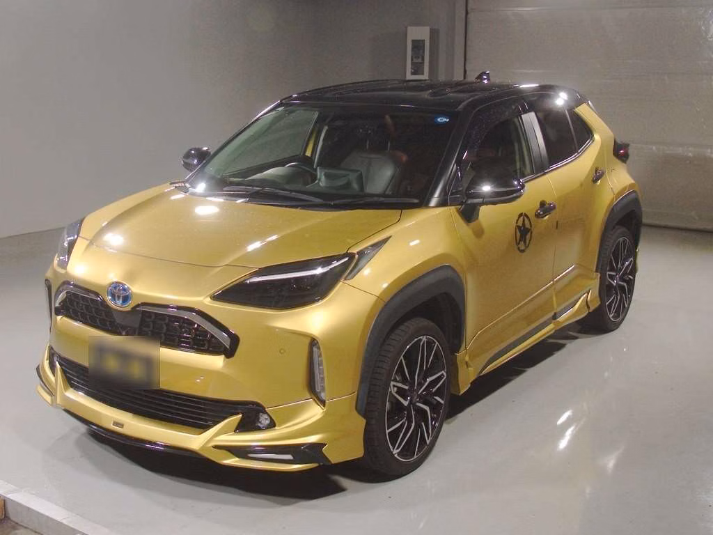 TOYOTA YARIS CROSS