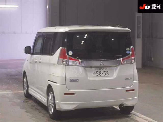 MITSUBISHI DELICA D:2