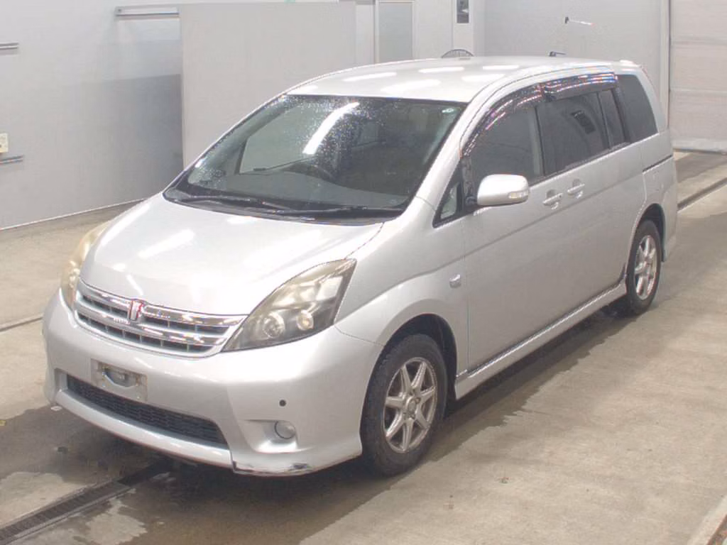 TOYOTA ISIS