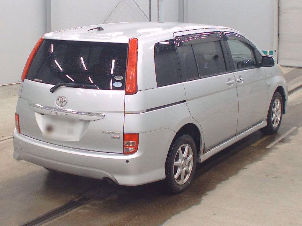 TOYOTA ISIS