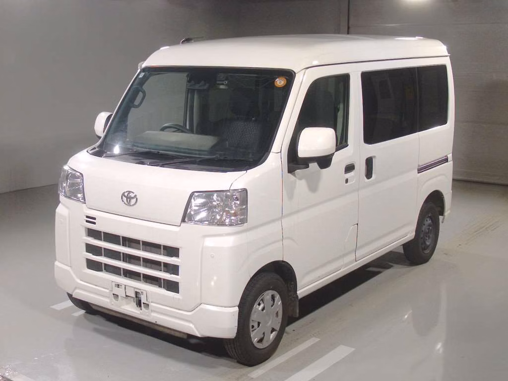 TOYOTA PIXIS VAN