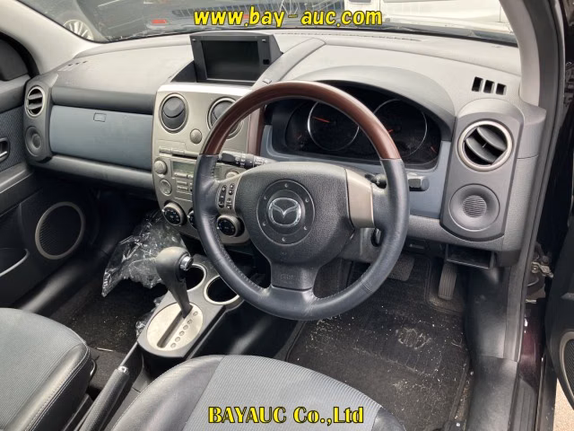 MAZDA VERISA