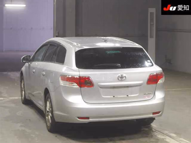 TOYOTA AVENSIS