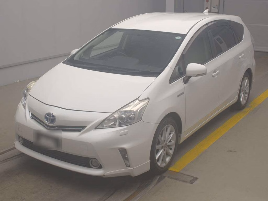 TOYOTA PRIUS ALPHA
