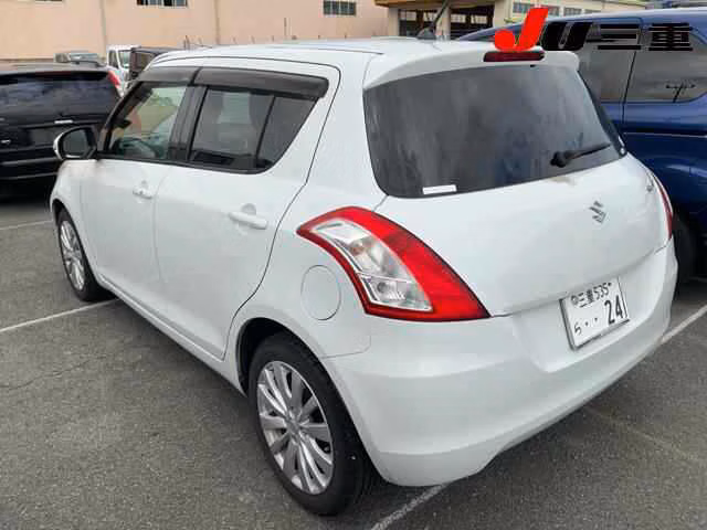 SUZUKI SWIFT