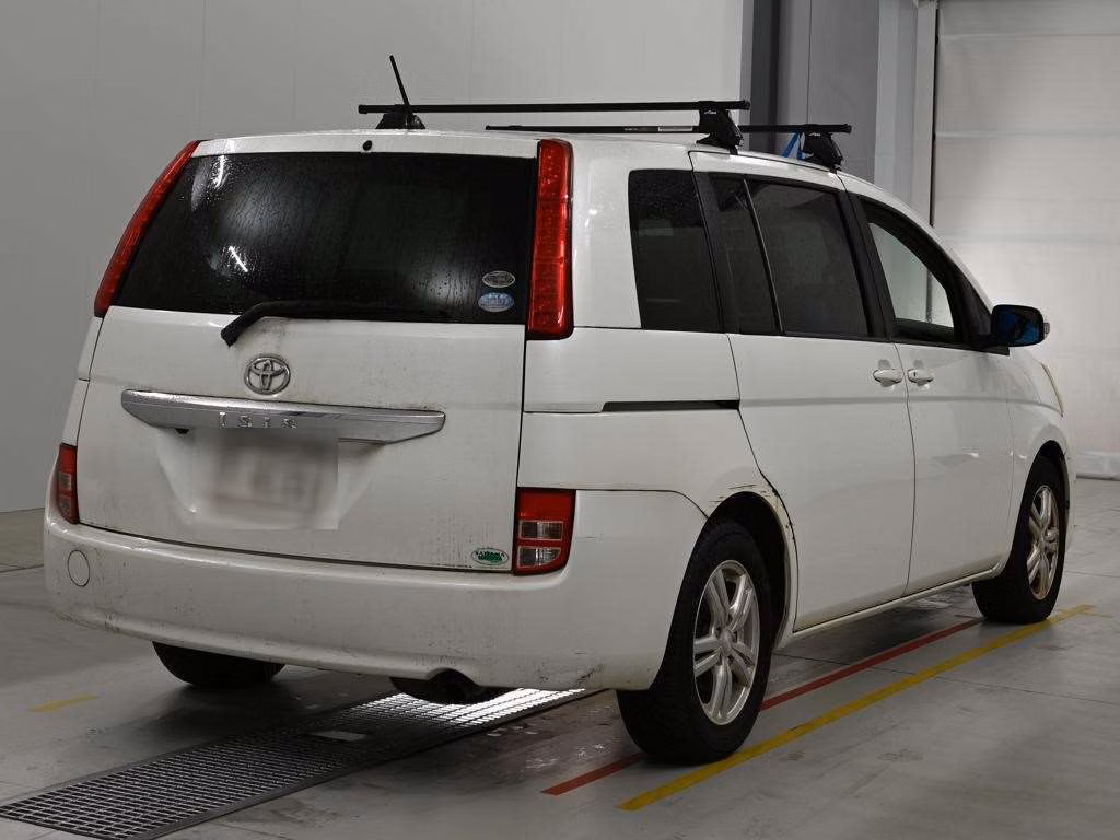 TOYOTA ISIS