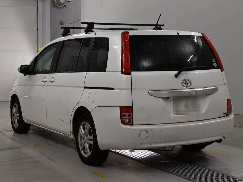 TOYOTA ISIS