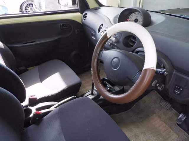 DAIHATSU ESSE