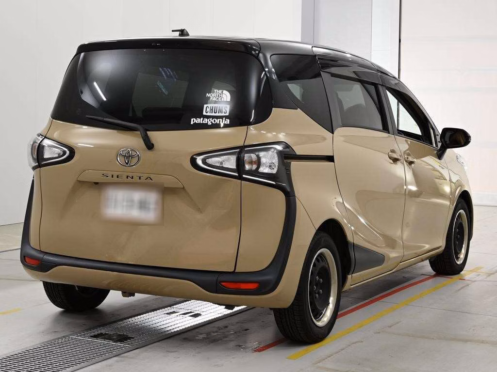 TOYOTA SIENTA