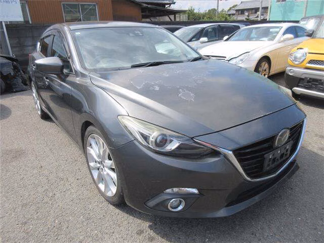 MAZDA AXELA