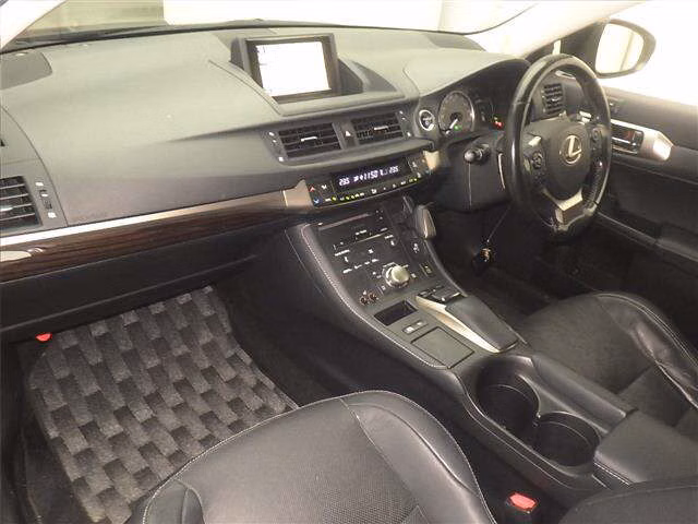 LEXUS CT200H